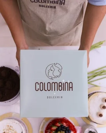 Caixa de doces da Colombina Dolceria.